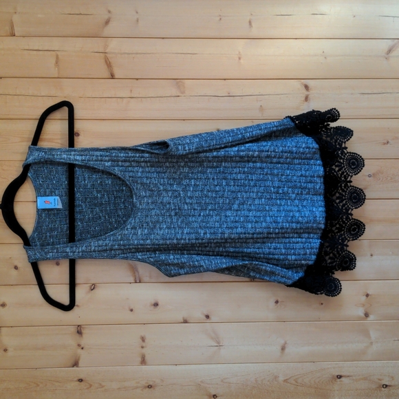 Tank - Picture 1 of 6